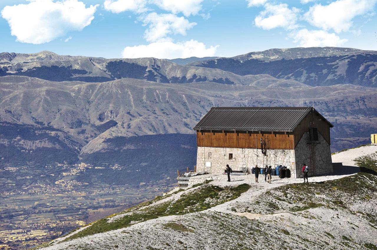 Complesso Turistico Aurora - Appartamenti Poggio Picenze Eksteriør bilde