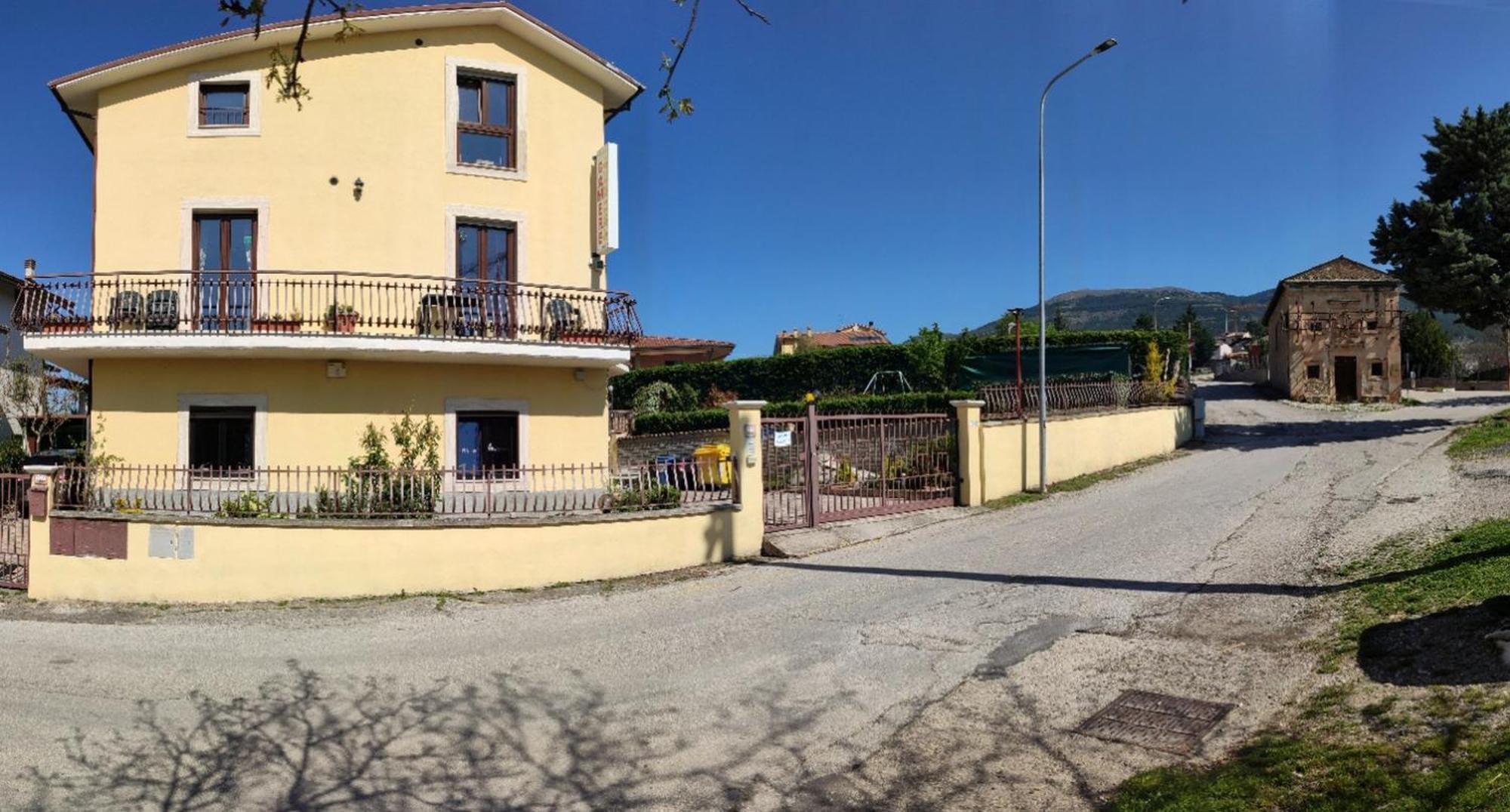 Complesso Turistico Aurora - Appartamenti Poggio Picenze Eksteriør bilde